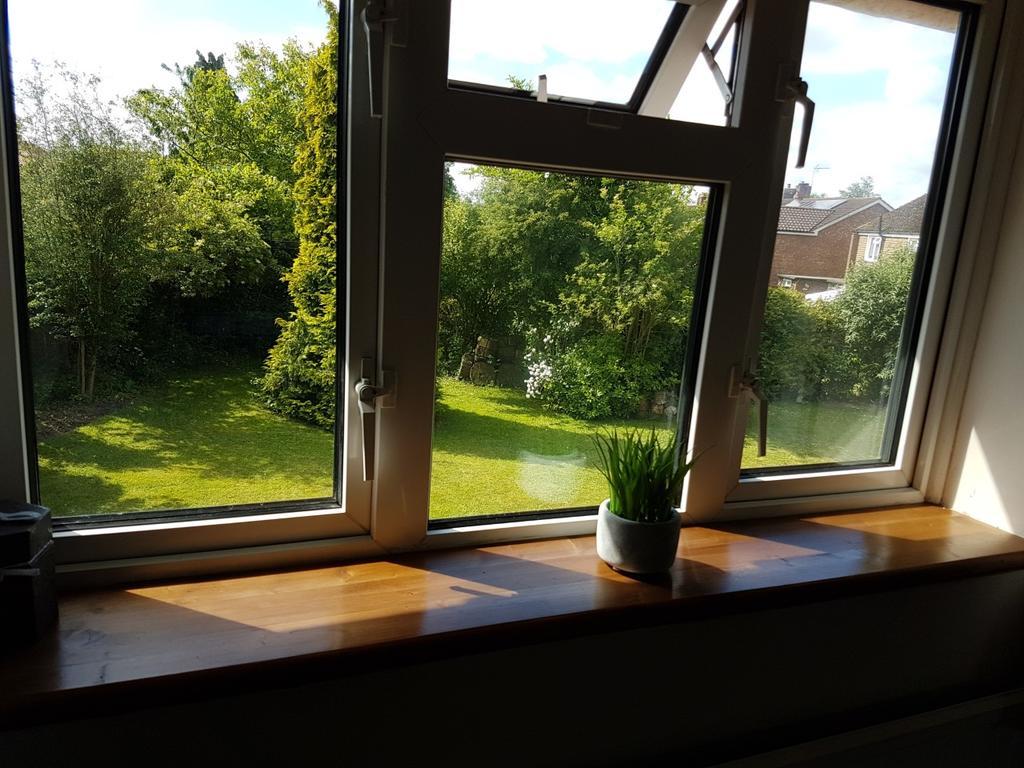 Chimneys B&B Holbrook  Buitenkant foto
